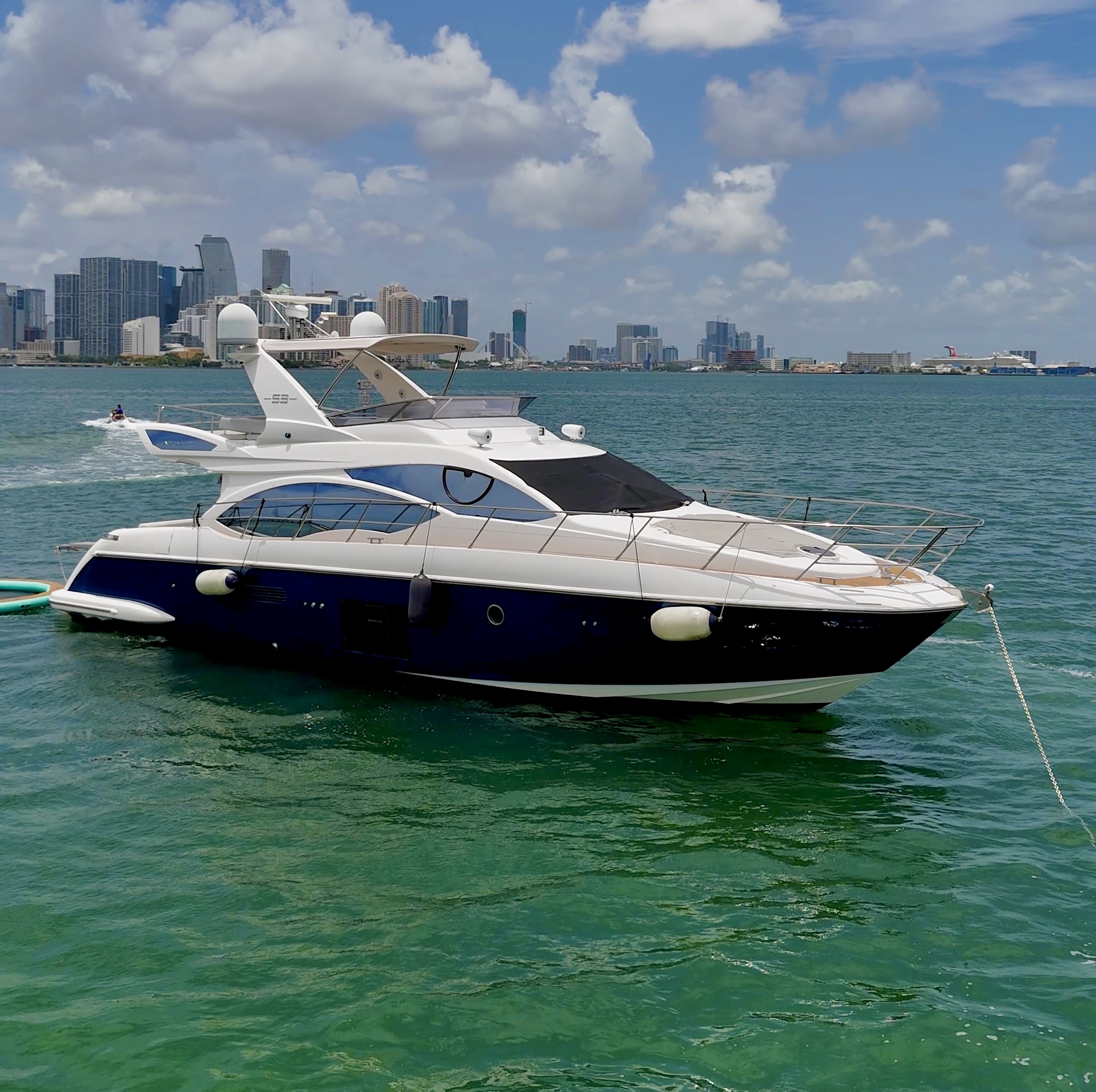 55’ Azimut Flybridge_Cover